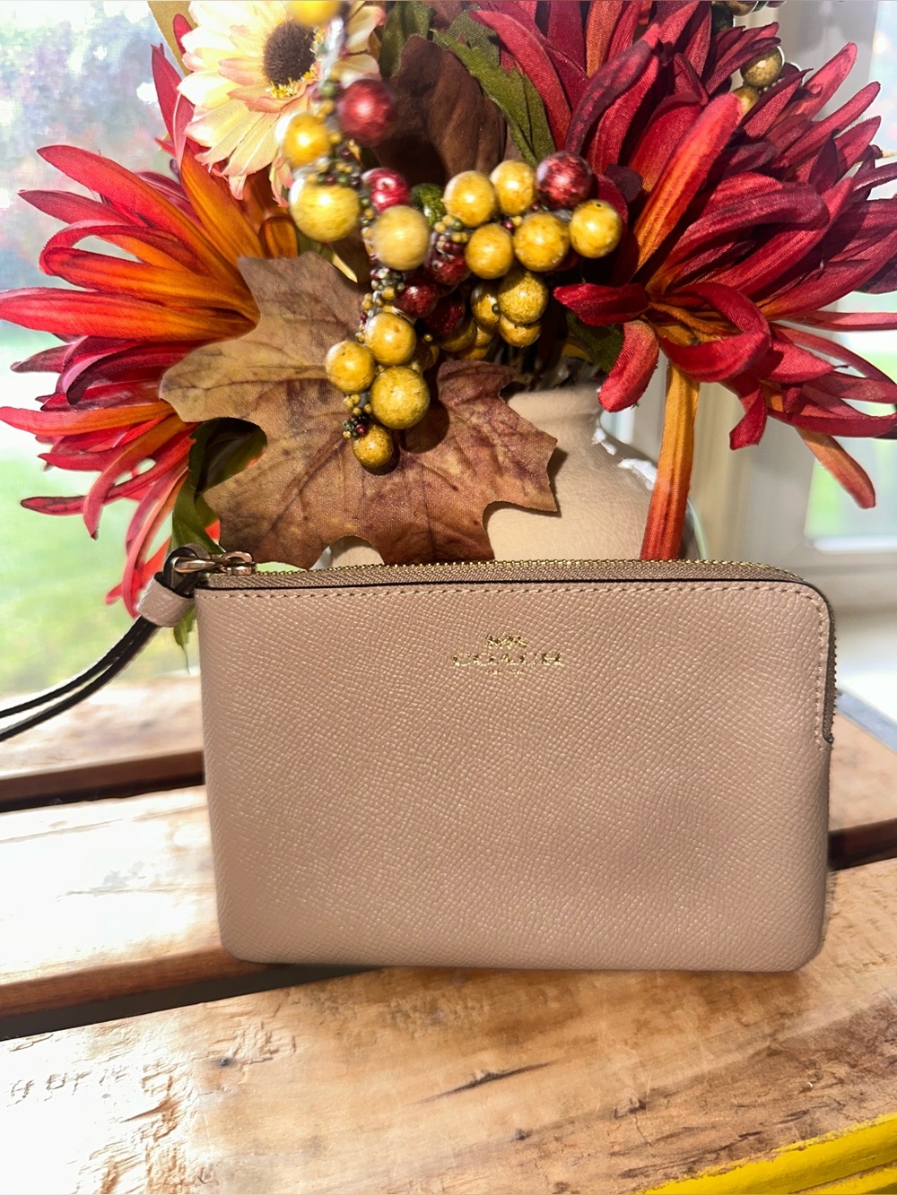 Coach Women's Small Corner Zip Crossgrain Leather Wristlet (TAUPE) - NWOT